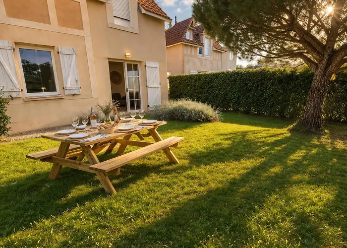 L Echappee Jardin Prive Proche Sainte Cecile Feriehus