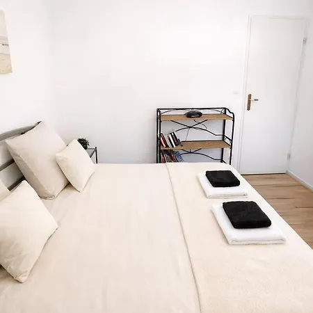 L Echappee Jardin Prive Proche Sainte Cecile Casa vacanze